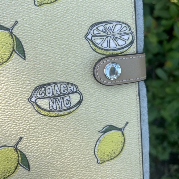 Coach Notebook with Lemon Prinr-CAO42 - Picture 2 of 8